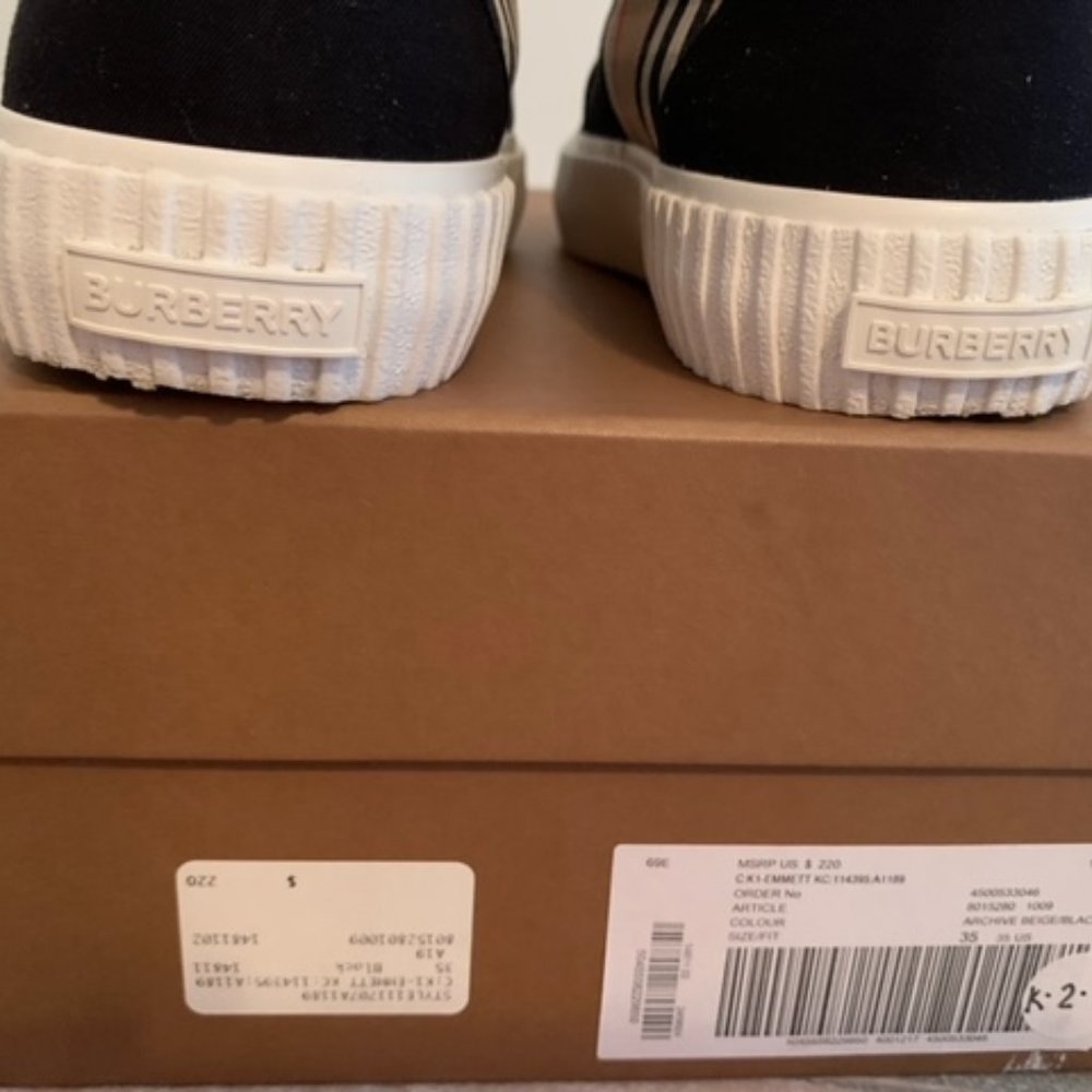 Burberry Beige/Black Sneakers